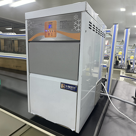 XD-50公斤雪花制冰机交付郑州东区某实验室
